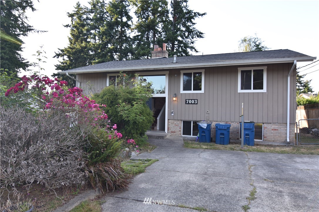 7003 176th Street Southwest Edmonds, WA 98026 - Photo 2 of 15 Gallery Image 2