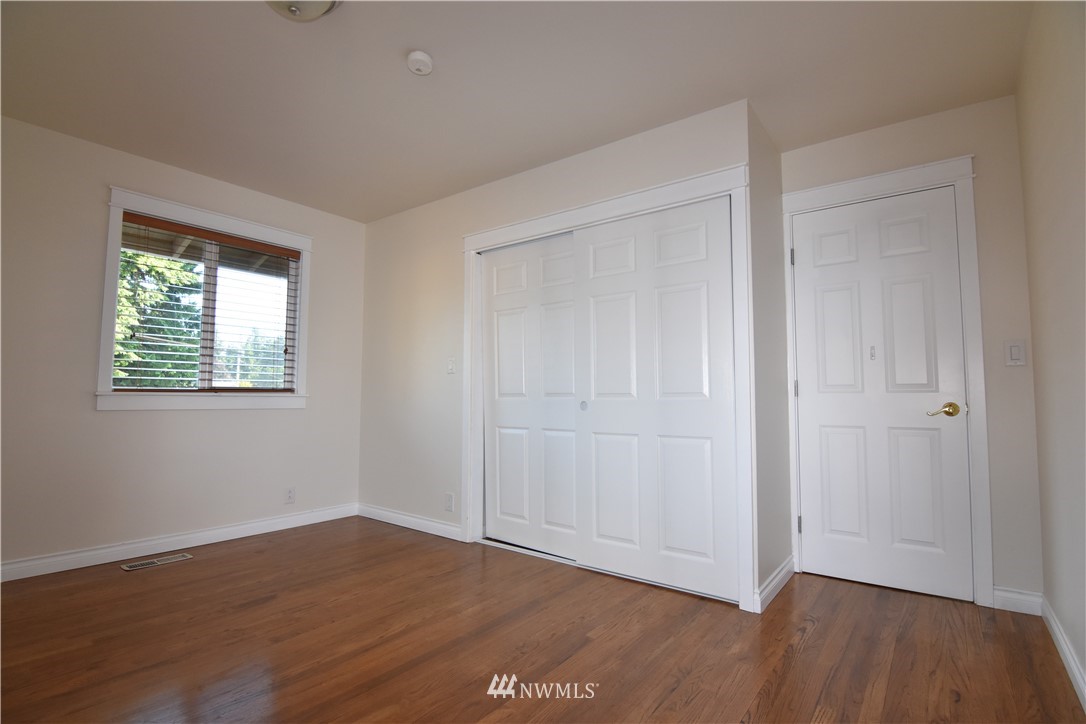 7003 176th Street Southwest Edmonds, WA 98026 - Photo 9 of 15 Gallery Image 9