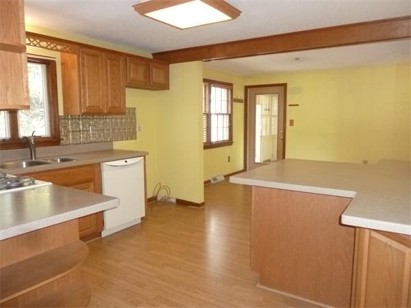 26 Chatham Road Billerica, MA 01821 - Photo 5 of 15