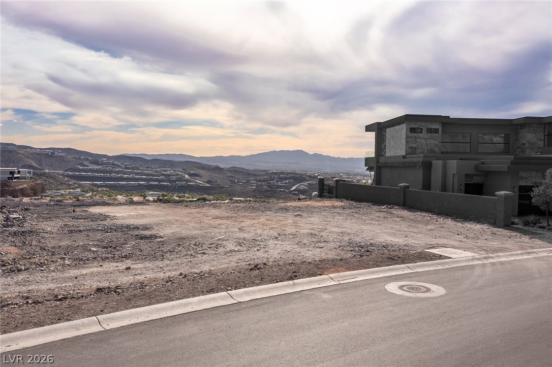 535 Cityview Ridge Drive Henderson, NV 89012 - Photo 2 of 9
