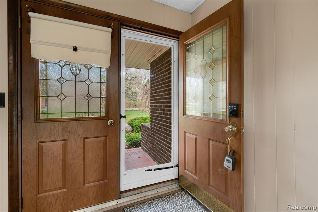 17600 Inkster Road Romulus, MI 48174 - Photo 7 of 22