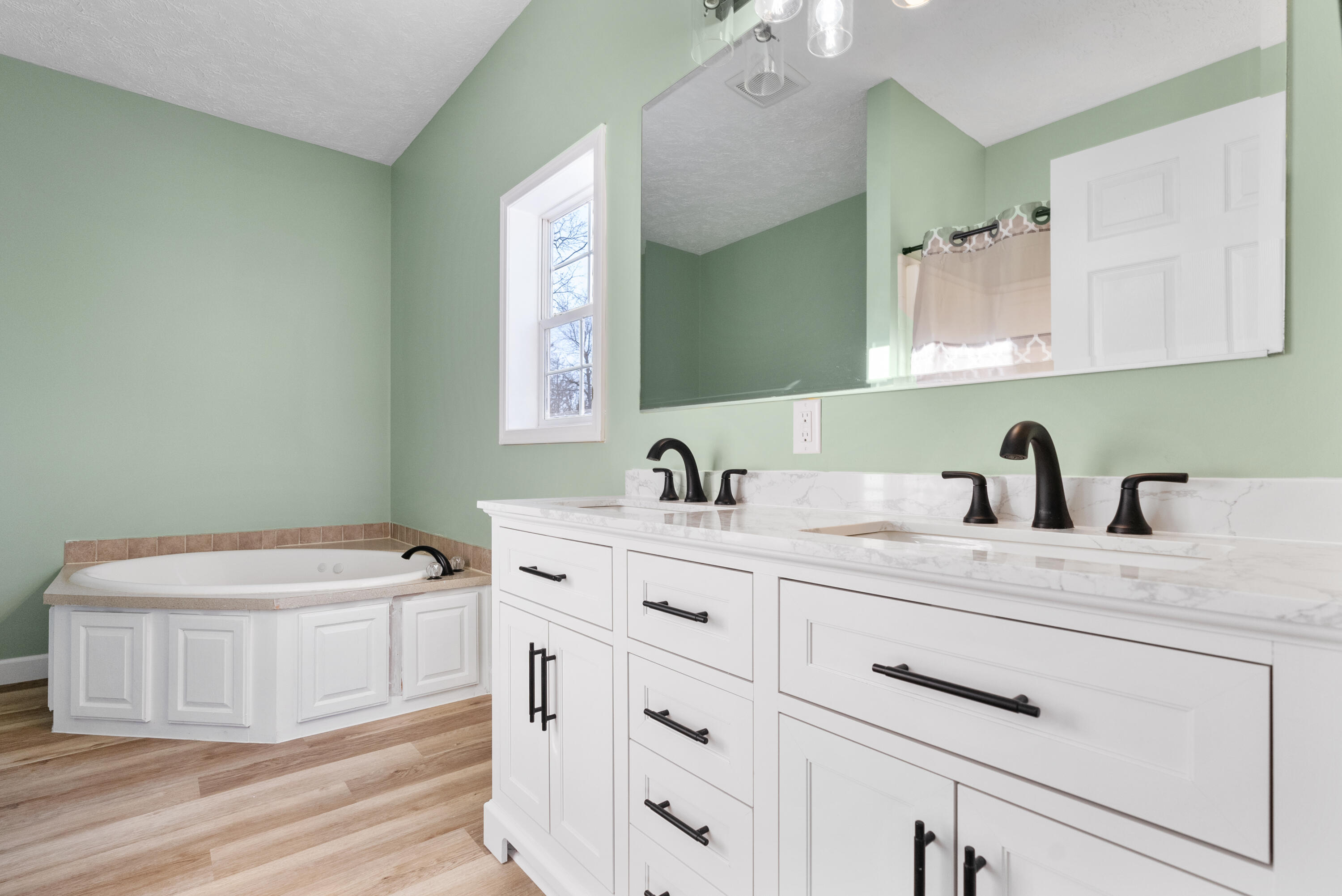 4557 East 1040 North Demotte, IN 46310 - Photo 12 of 25 3000x2003