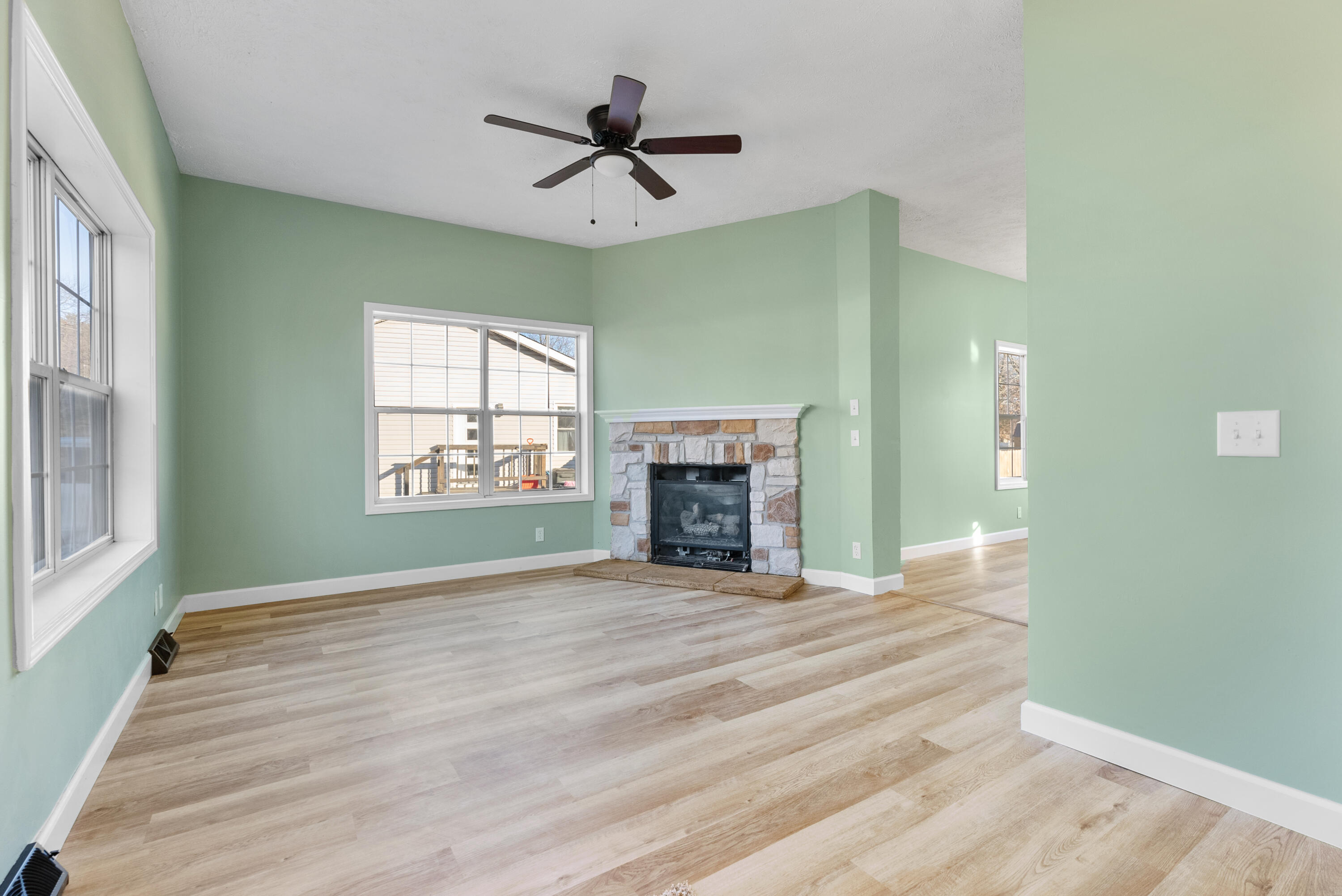 4557 East 1040 North Demotte, IN 46310 - Photo 2 of 25 3000x2003