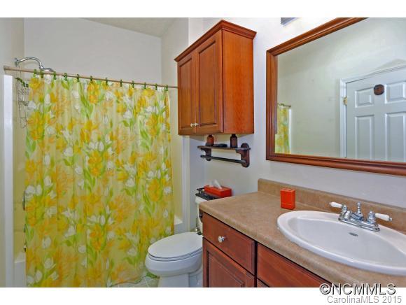 15 Yellowwood Road Waynesville, NC 28785 - Photo 11 of 18 Gallery Image 11