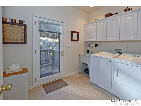 15 Yellowwood Road Waynesville, NC 28785 - Photo 17 of 18 Gallery Image 17