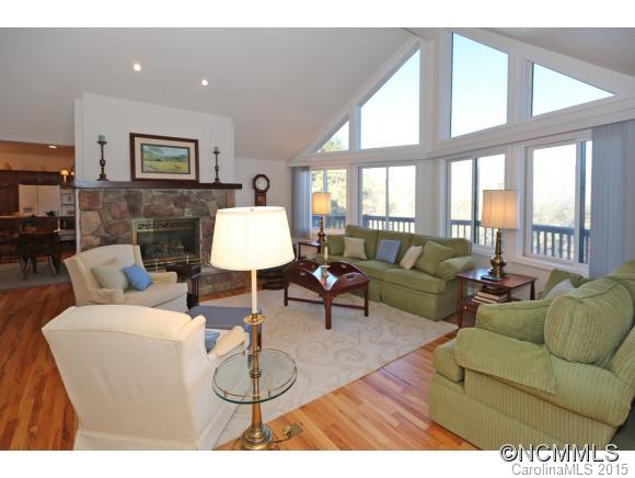 15 Yellowwood Road Waynesville, NC 28785 - Photo 3 of 18 Gallery Image 3