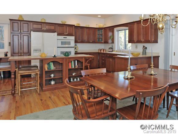 15 Yellowwood Road Waynesville, NC 28785 - Photo 6 of 18 Gallery Image 6