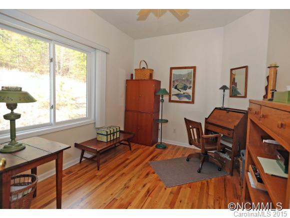 15 Yellowwood Road Waynesville, NC 28785 - Photo 10 of 18 Gallery Image 10
