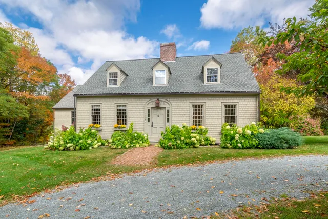 $805,000 | 1196 Highway 117, Sugar Hill, NH 03586