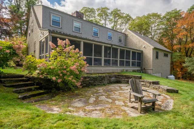 $805,000 | 1196 Highway 117, Sugar Hill, NH 03586