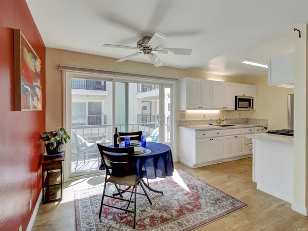 $700,000 | 1600 Ardmore Avenue, Unit 234, Hermosa Beach, CA 90254