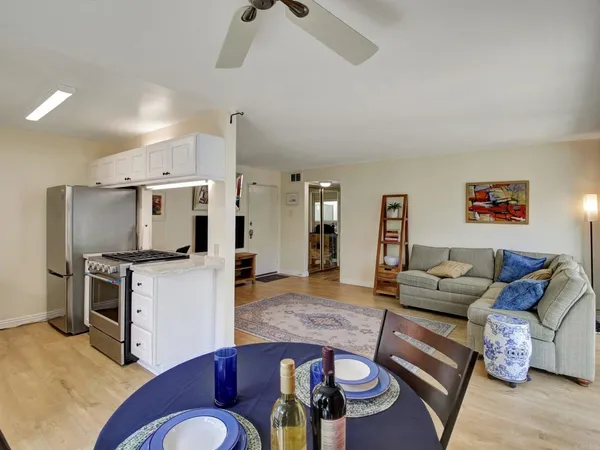 $700,000 | 1600 Ardmore Avenue, Unit 234, Hermosa Beach, CA 90254