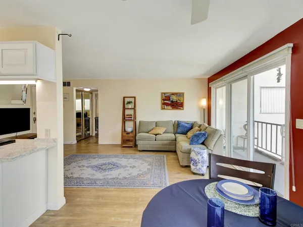 $700,000 | 1600 Ardmore Avenue, Unit 234, Hermosa Beach, CA 90254