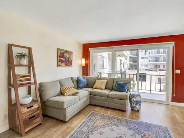 $700,000 | 1600 Ardmore Avenue, Unit 234, Hermosa Beach, CA 90254