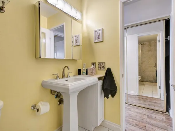 $700,000 | 1600 Ardmore Avenue, Unit 234, Hermosa Beach, CA 90254