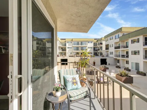$700,000 | 1600 Ardmore Avenue, Unit 234, Hermosa Beach, CA 90254