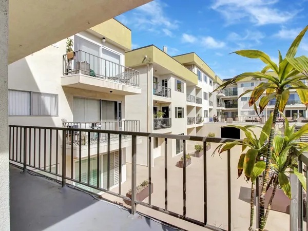 $700,000 | 1600 Ardmore Avenue, Unit 234, Hermosa Beach, CA 90254