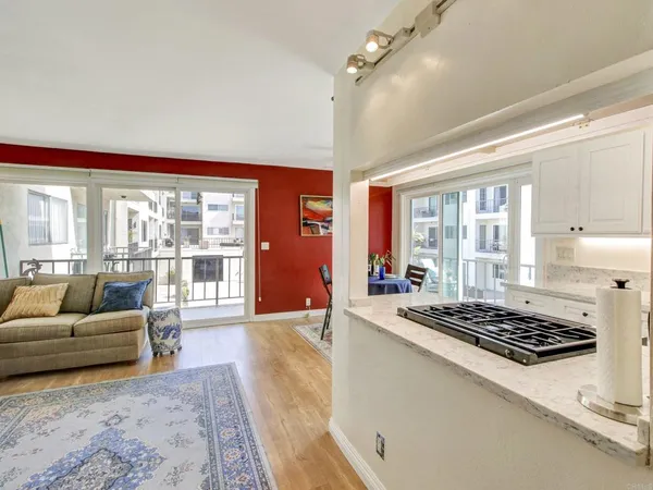 $700,000 | 1600 Ardmore Avenue, Unit 234, Hermosa Beach, CA 90254