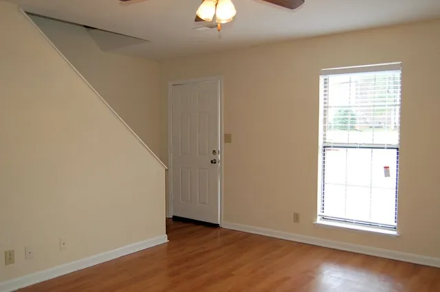 $950 | 430 Martha Lane, Unit A, Clarksville, TN 37043