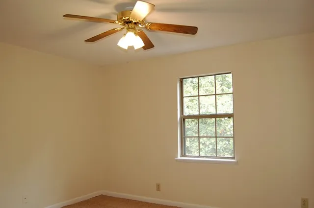 $950 | 430 Martha Lane, Unit A, Clarksville, TN 37043