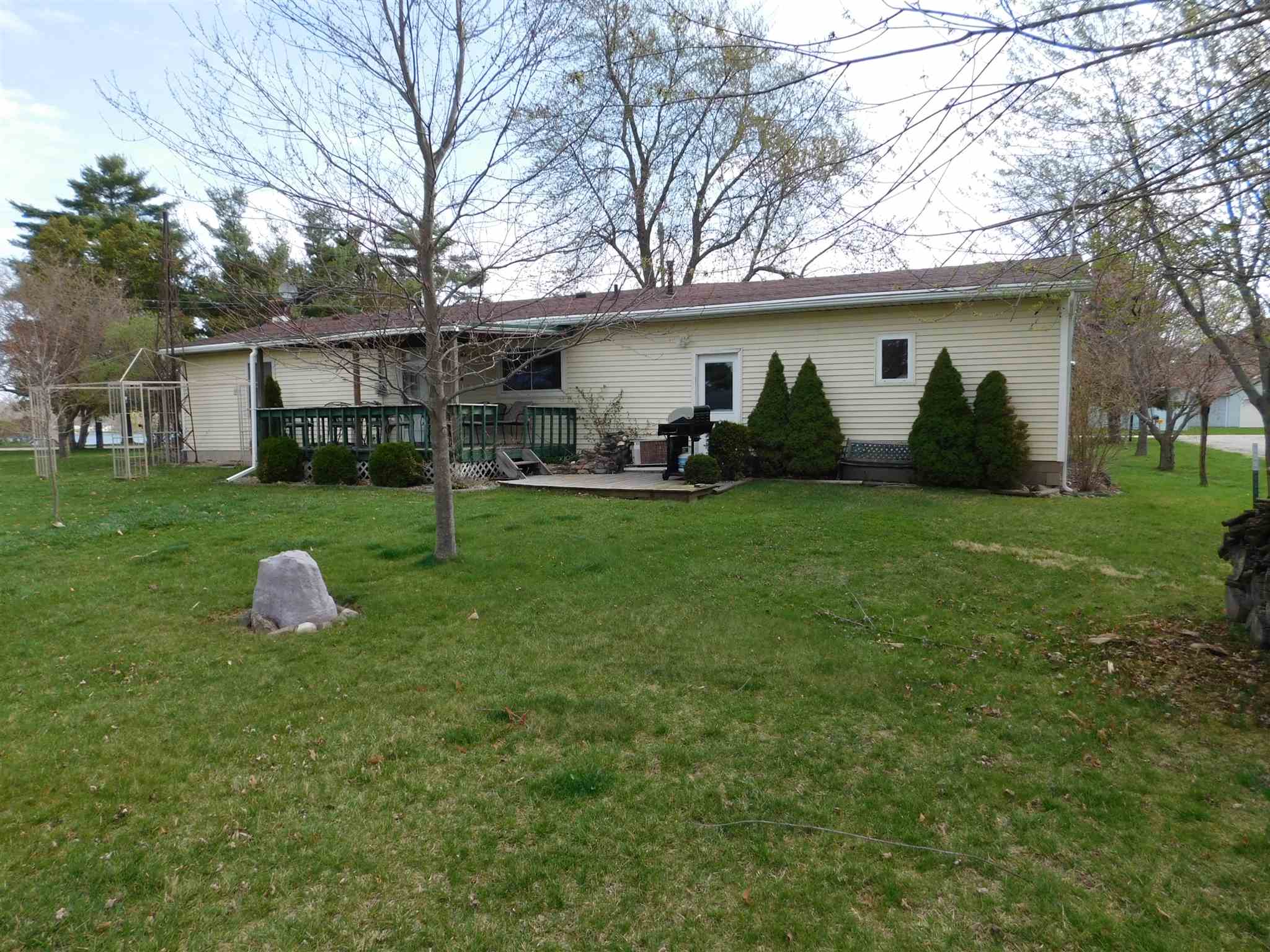 10563 North Grove Road Milford, IN 46542 - Photo 34 of 36 Gallery Image 34