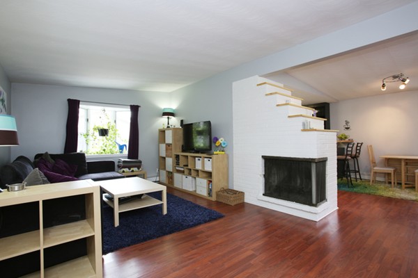 17 Blackthorne Road Framingham, MA 01701 - Photo 4 of 17 Gallery Image 4