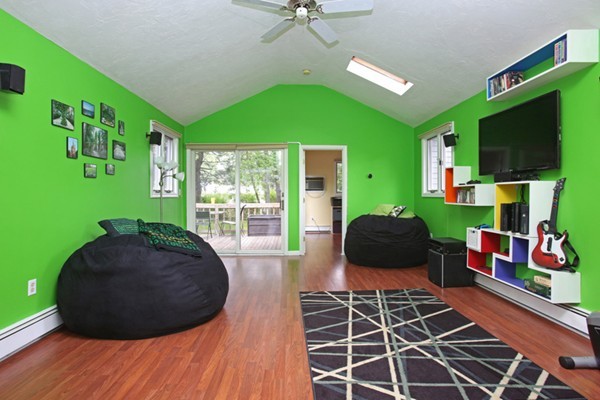 17 Blackthorne Road Framingham, MA 01701 - Photo 7 of 17 Gallery Image 7