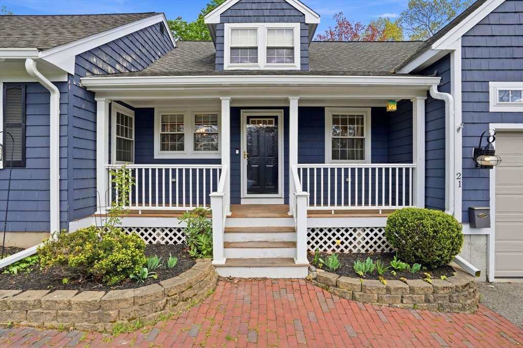 21 Kent Road Weymouth, MA 02190 - Photo 4 of 40 Gallery Image 4