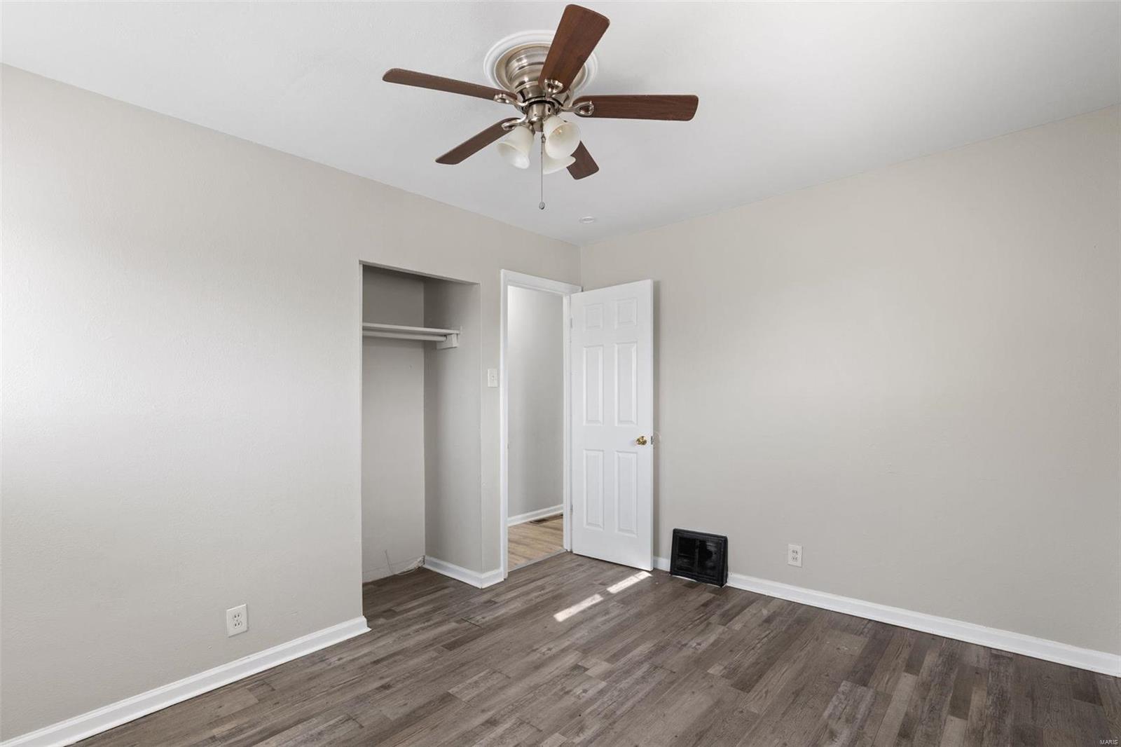 217 Ben Nevis Road St. Louis, MO 63137 - Photo 13 of 20