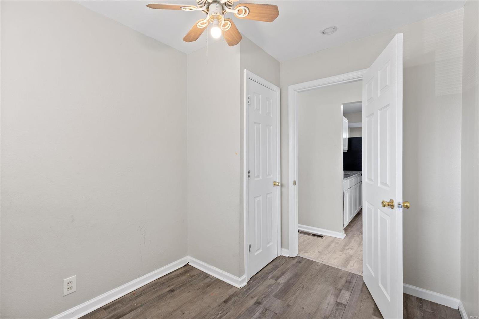 217 Ben Nevis Road St. Louis, MO 63137 - Photo 14 of 20