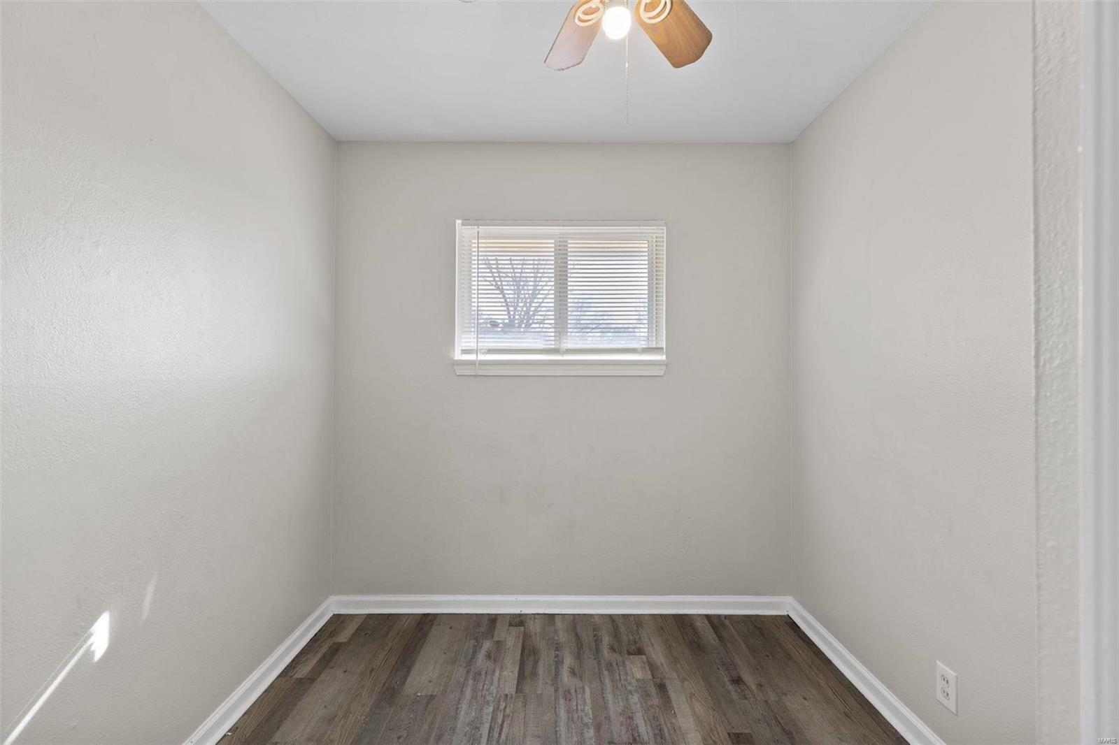 217 Ben Nevis Road St. Louis, MO 63137 - Photo 15 of 20