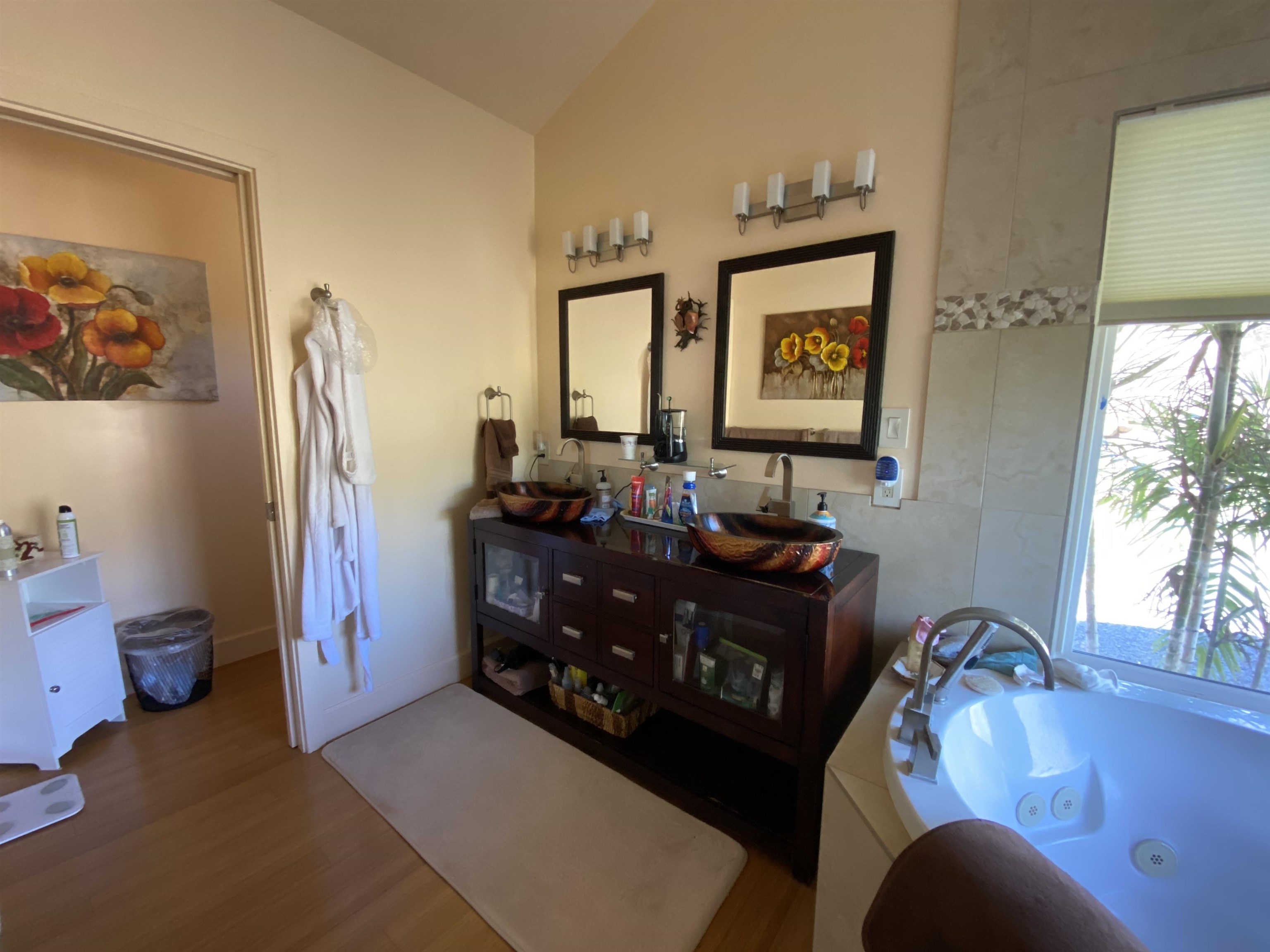 170 Ulua Road Kaunakakai, HI 96748 - Photo 14 of 38 a living room with furniture