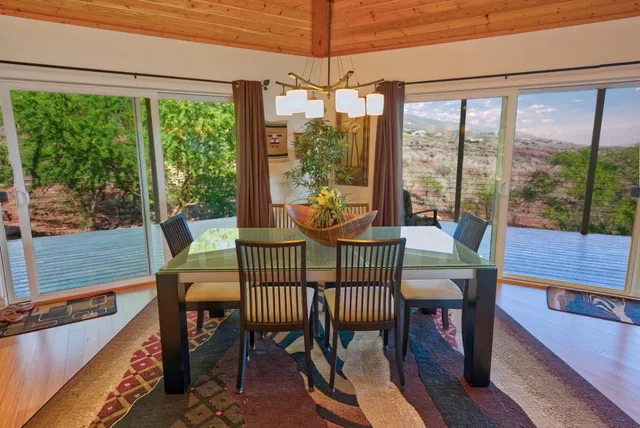 $1,350,000 | 170 Ulua Road, Kaunakakai, HI 96748