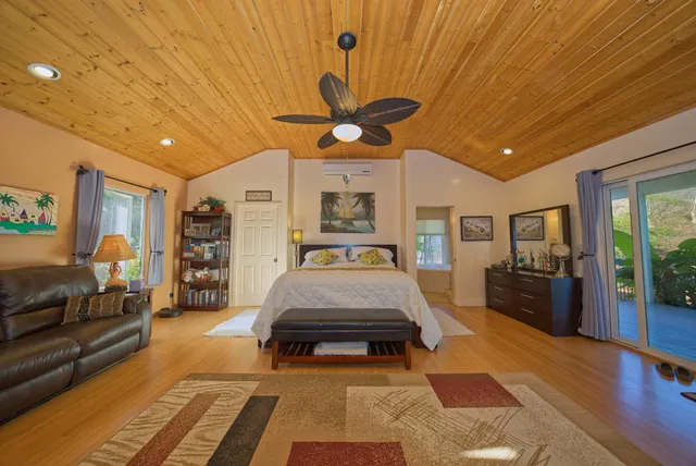 $1,350,000 | 170 Ulua Road, Kaunakakai, HI 96748