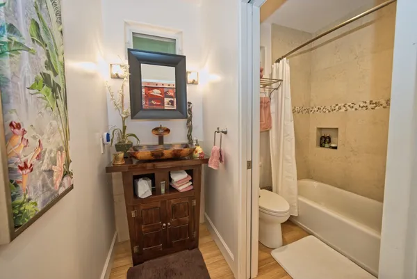 $1,350,000 | 170 Ulua Road, Kaunakakai, HI 96748