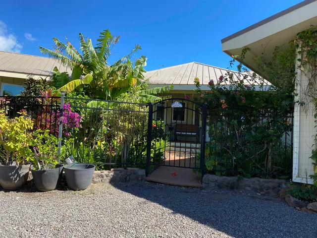 $1,350,000 | 170 Ulua Road, Kaunakakai, HI 96748