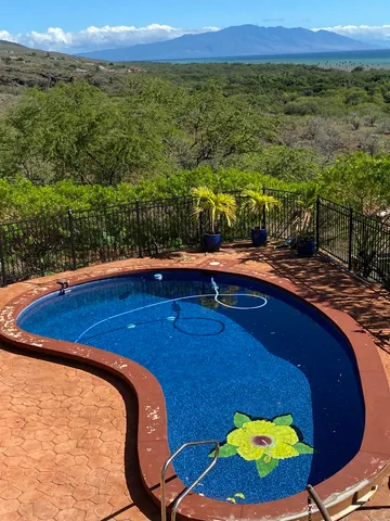 $1,350,000 | 170 Ulua Road, Kaunakakai, HI 96748
