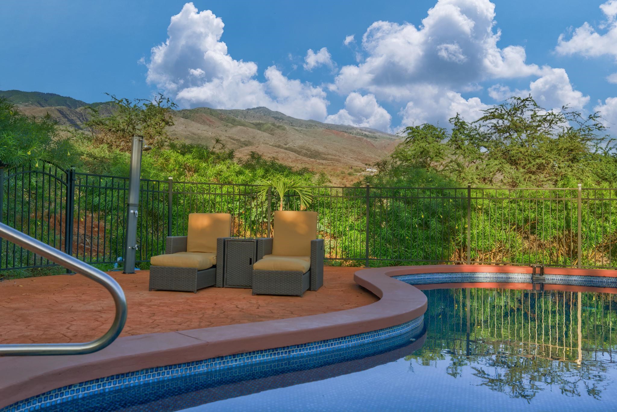 170 Ulua Road Kaunakakai, HI 96748 - Photo 38 of 50 a view of a fountain in the roof deck
