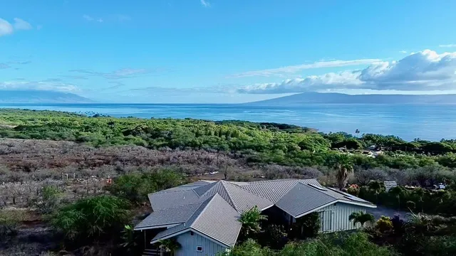 $1,350,000 | 170 Ulua Road, Kaunakakai, HI 96748
