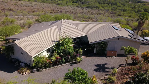 $1,350,000 | 170 Ulua Road, Kaunakakai, HI 96748