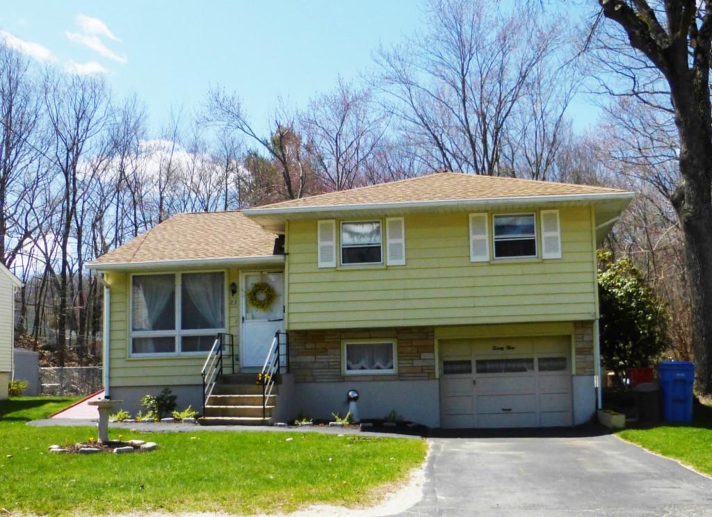 23 Howland Street Waterbury, CT 06708 - Photo 1 of 1 Gallery Image 1