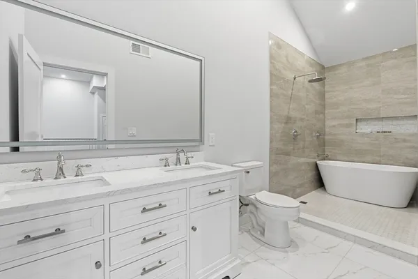 $779,900 | 288 Grove Street, Unit 288, Clinton, MA 01510