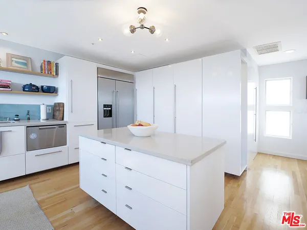 $3,499,000 | 323 31st Street, Manhattan Beach, CA 90266