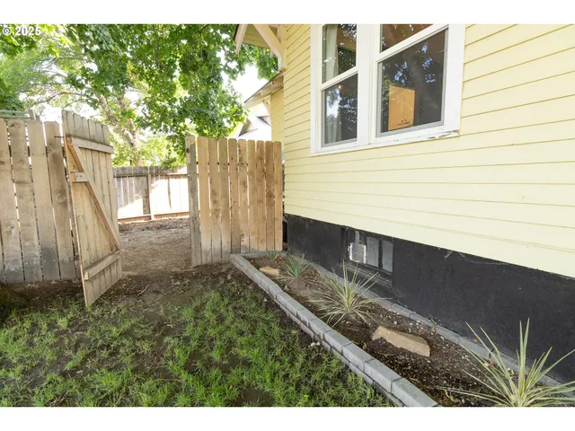 $215,000 | 415 East Cannon Drive, Heppner, OR 97836