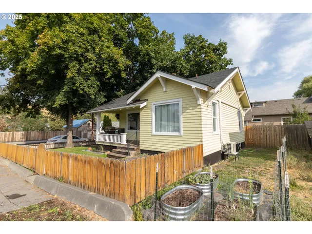 $215,000 | 415 East Cannon Drive, Heppner, OR 97836