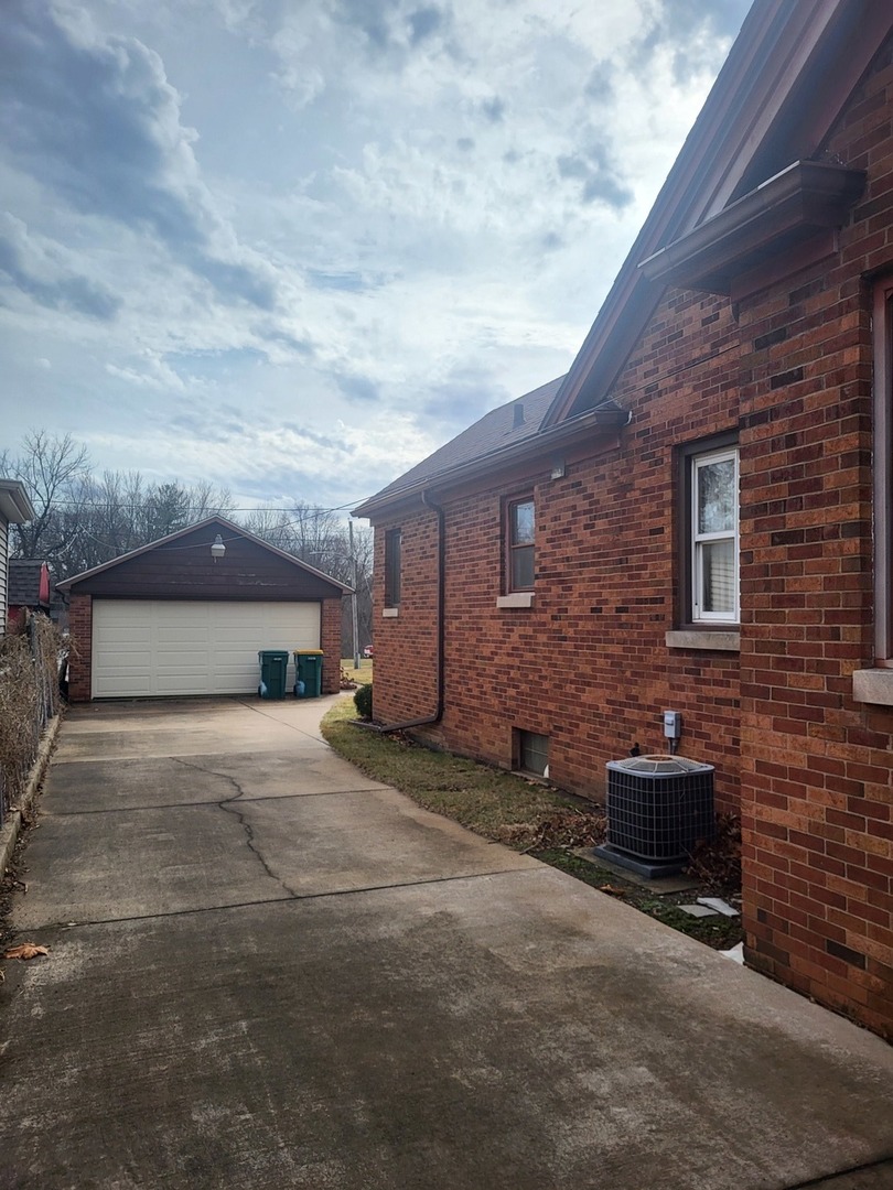 307 Court Street Streator, IL 61364 - Photo 4 of 35 Gallery Image 4