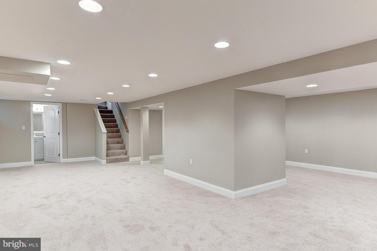 3631 Coronado Road Baltimore, MD 21244 - Photo 21 of 28 Family Room