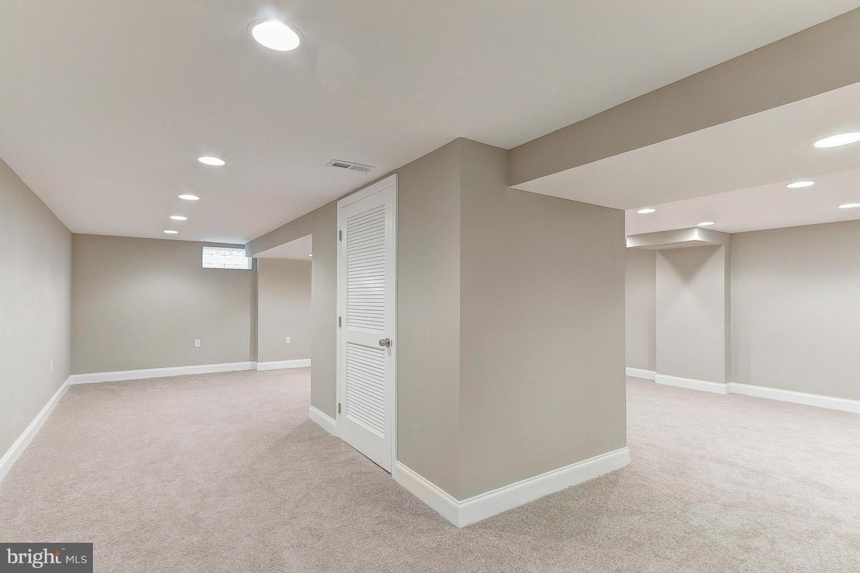 3631 Coronado Road Baltimore, MD 21244 - Photo 23 of 28 Family Room