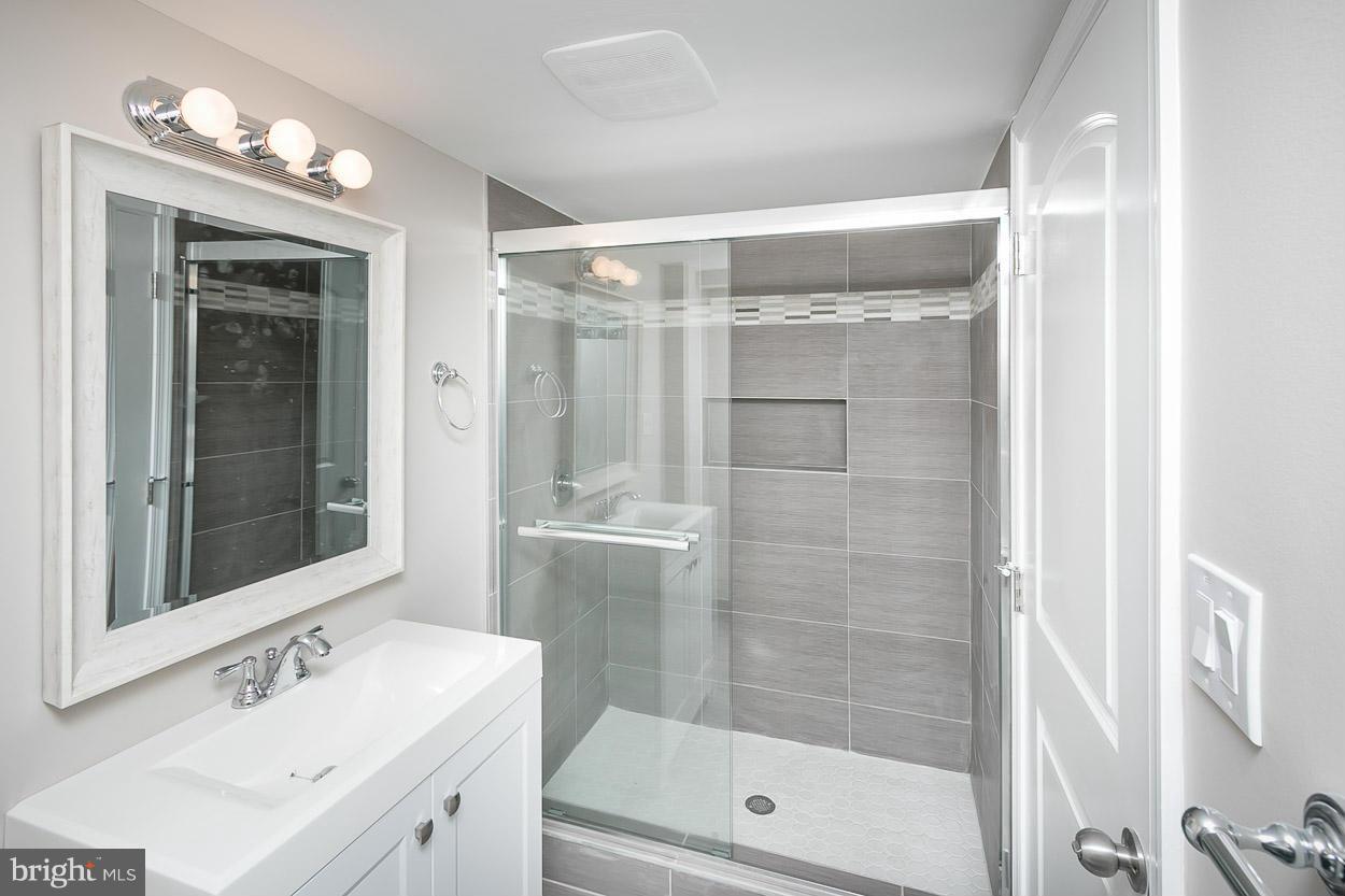 3631 Coronado Road Baltimore, MD 21244 - Photo 24 of 28 Bath
