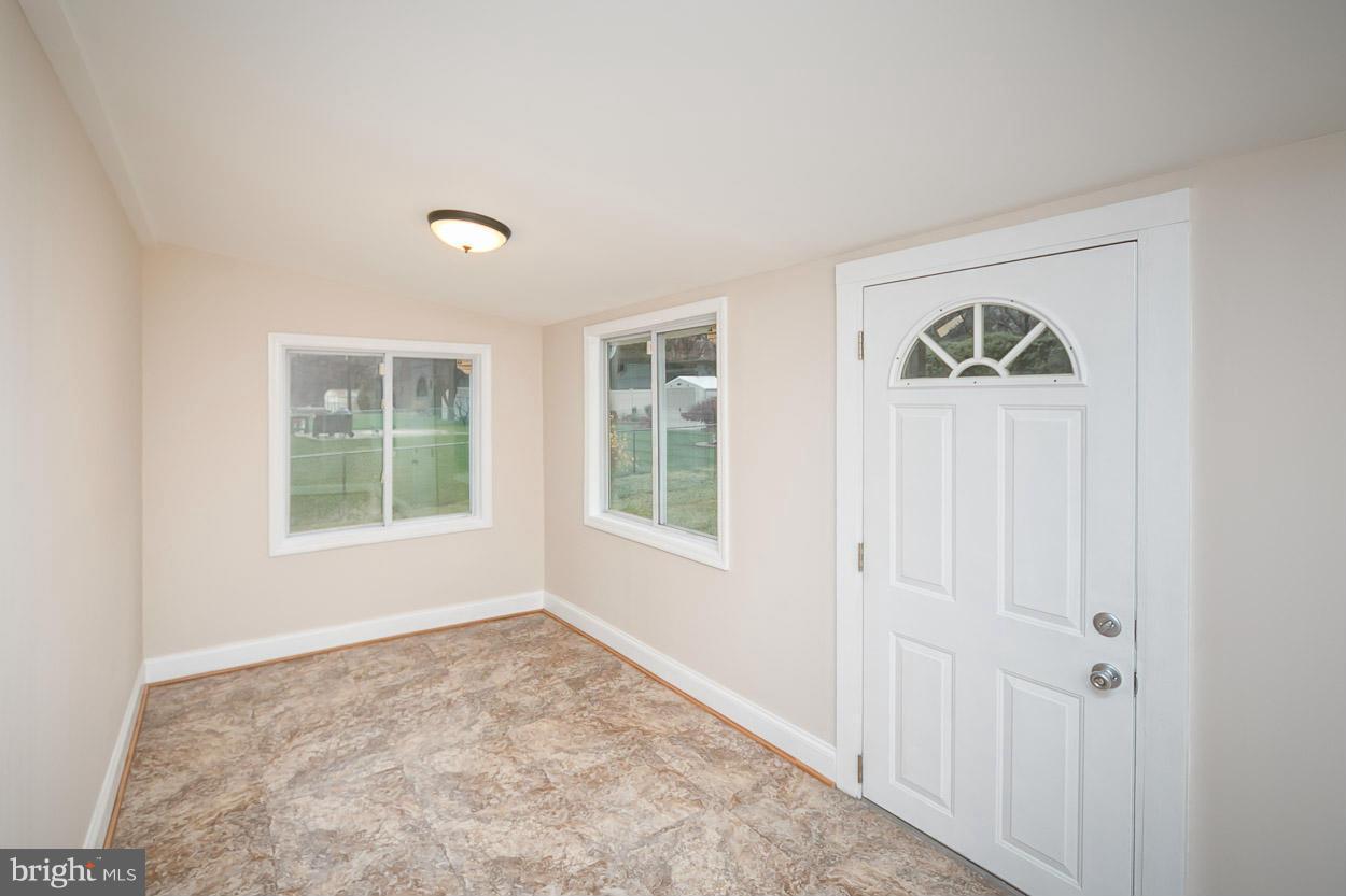 3631 Coronado Road Baltimore, MD 21244 - Photo 7 of 28 Interior (General)
